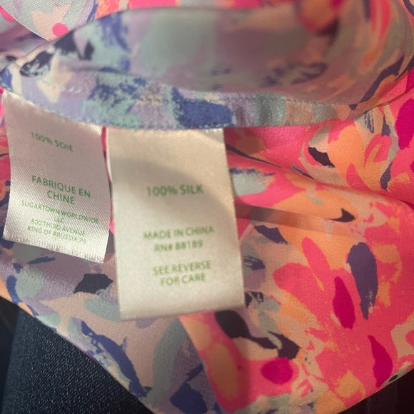 Authentic Lilly Pulitzer silk top -retired - Picture 4 of 6